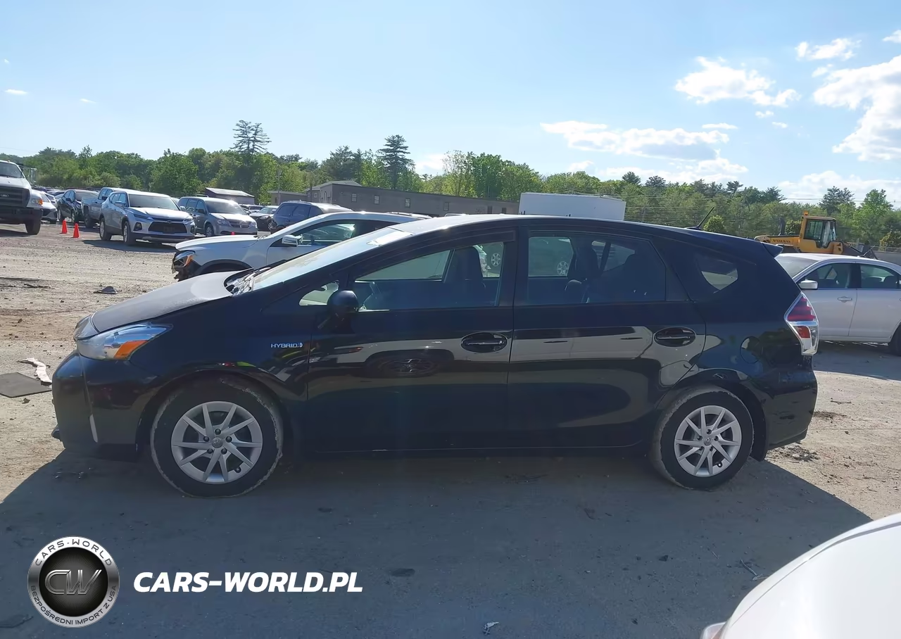 2017 Toyota Prius V Three VIN:JTDZN3EU6HJ068976 - 15
