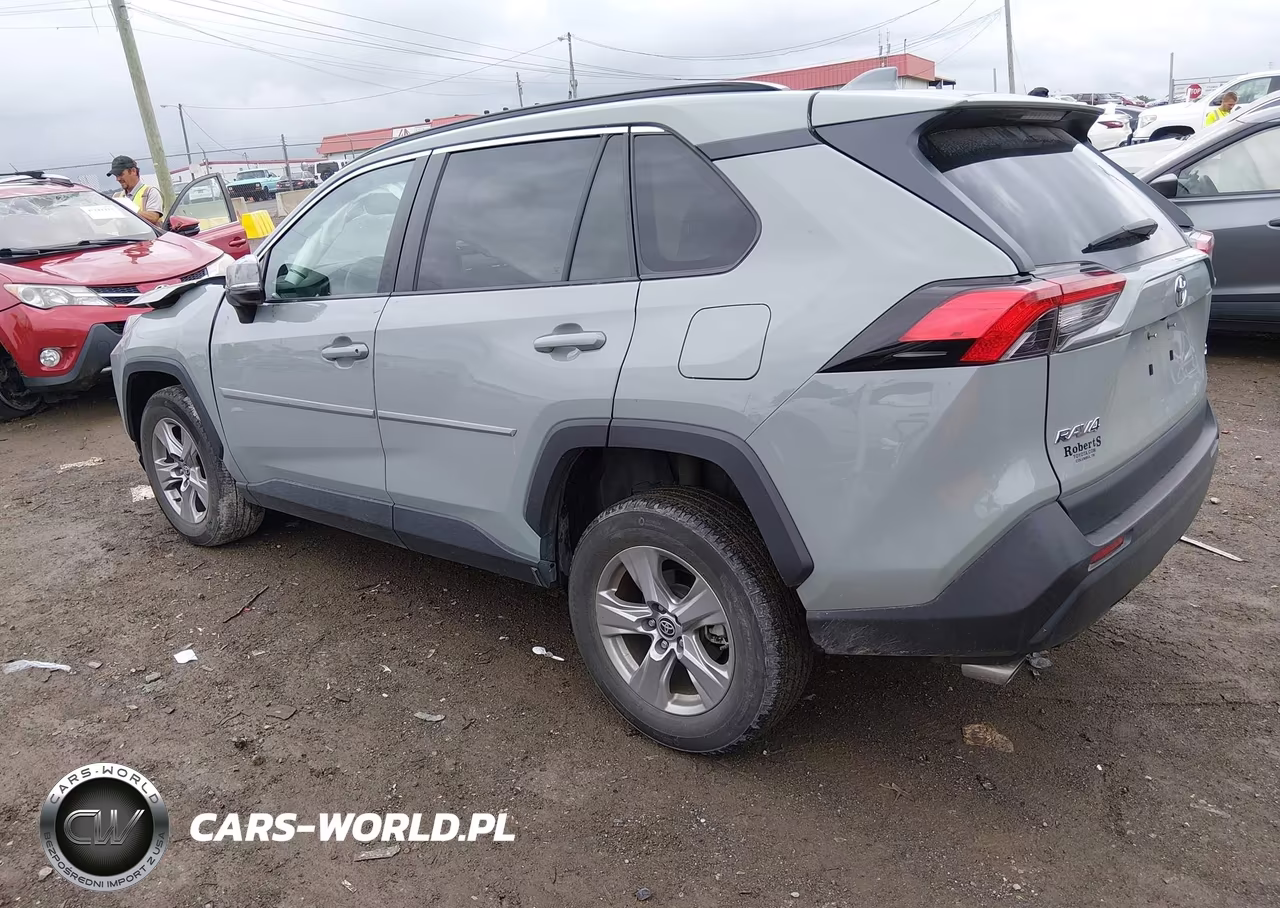 2023 Toyota Rav4 Xle VIN:2T3W1RFV2PW239909 - 3