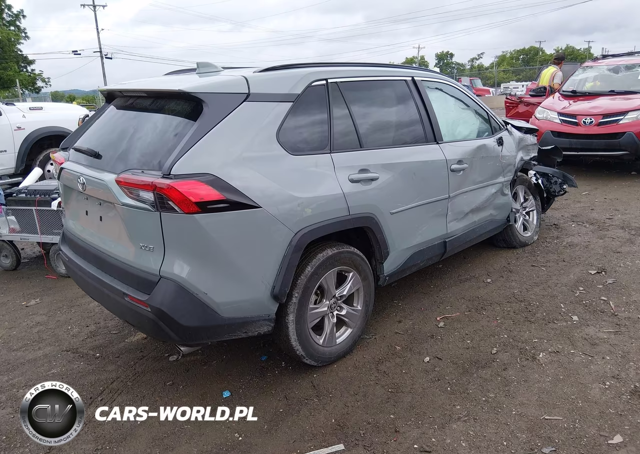 2023 Toyota Rav4 Xle VIN:2T3W1RFV2PW239909 - 4