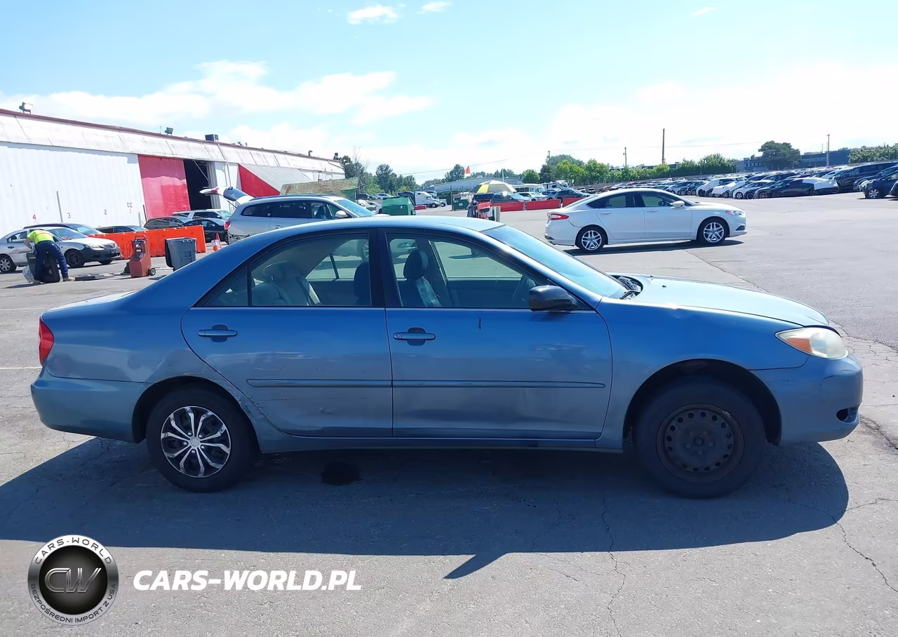 2003 Toyota Camry Le VIN:JTDBE32K630163587 - 14