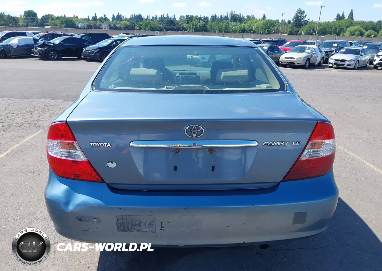 2003 Toyota Camry Le VIN:JTDBE32K630163587 - 17