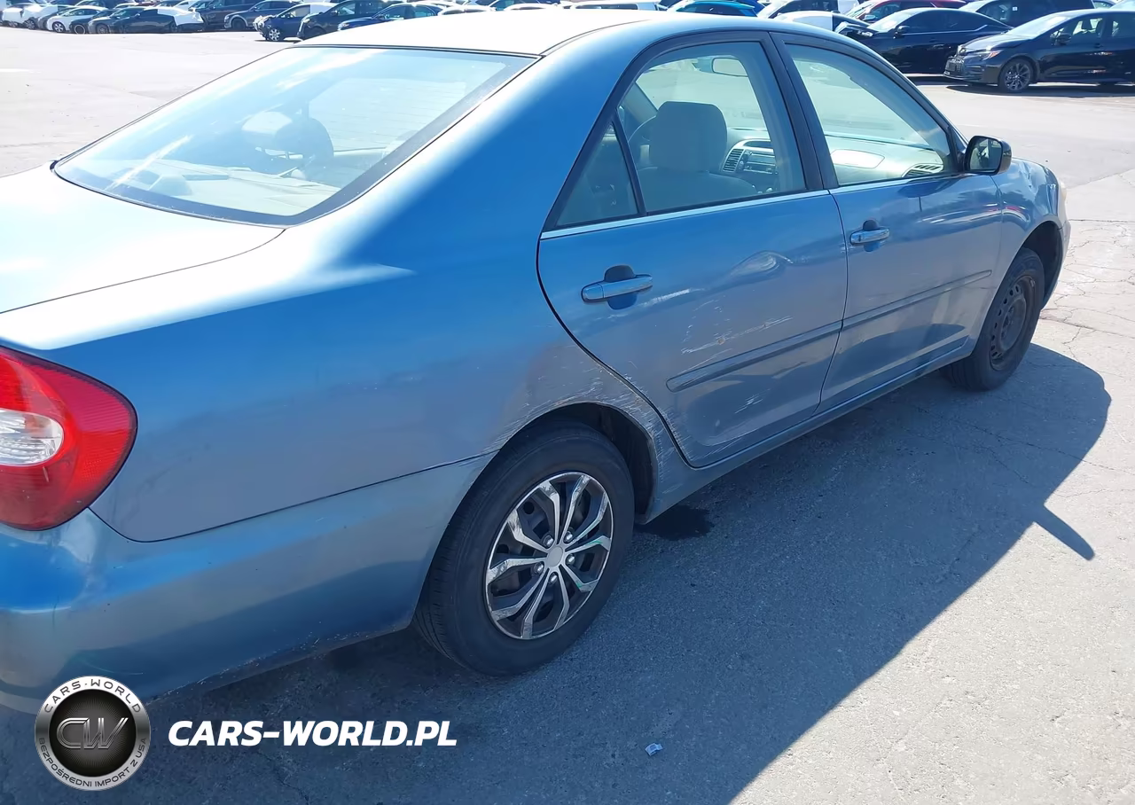 2003 Toyota Camry Le VIN:JTDBE32K630163587 - 18