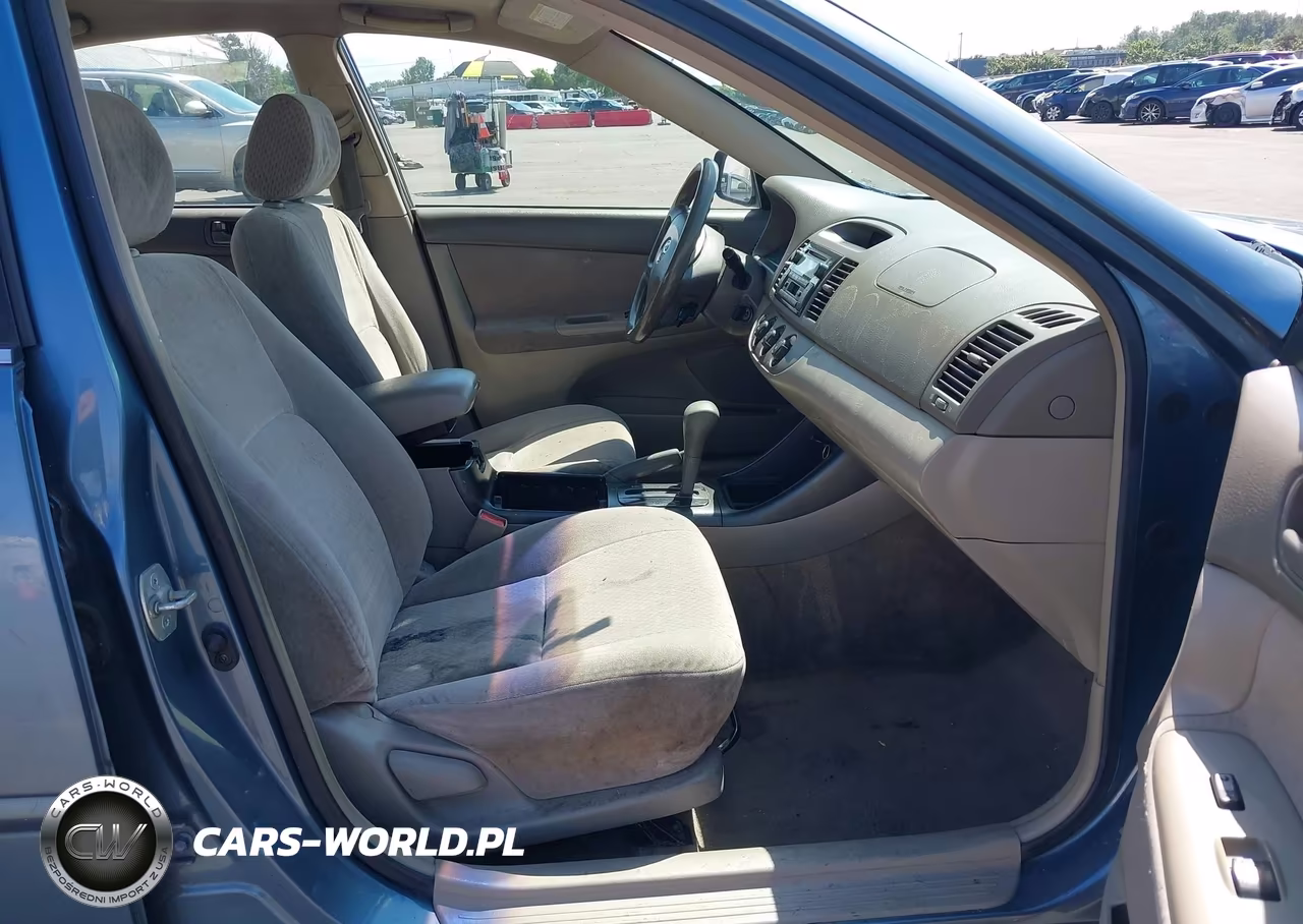 2003 Toyota Camry Le VIN:JTDBE32K630163587 - 5