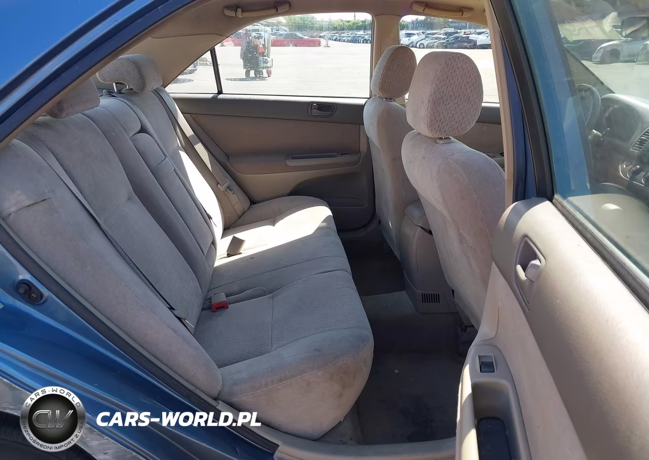 2003 Toyota Camry Le VIN:JTDBE32K630163587 - 8