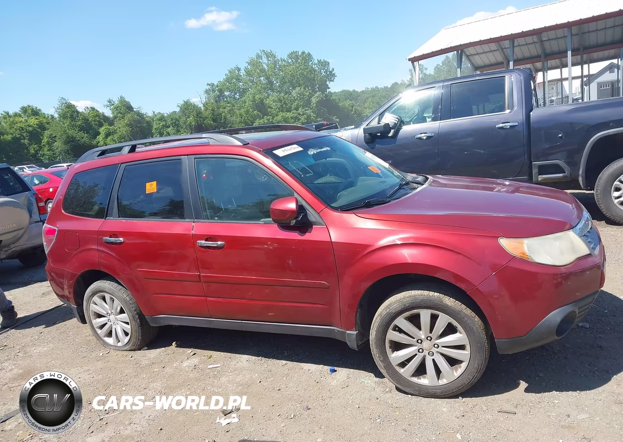 2011 Subaru Forester 2.5X Premium VIN:JF2SHADC2BH732521 - 12