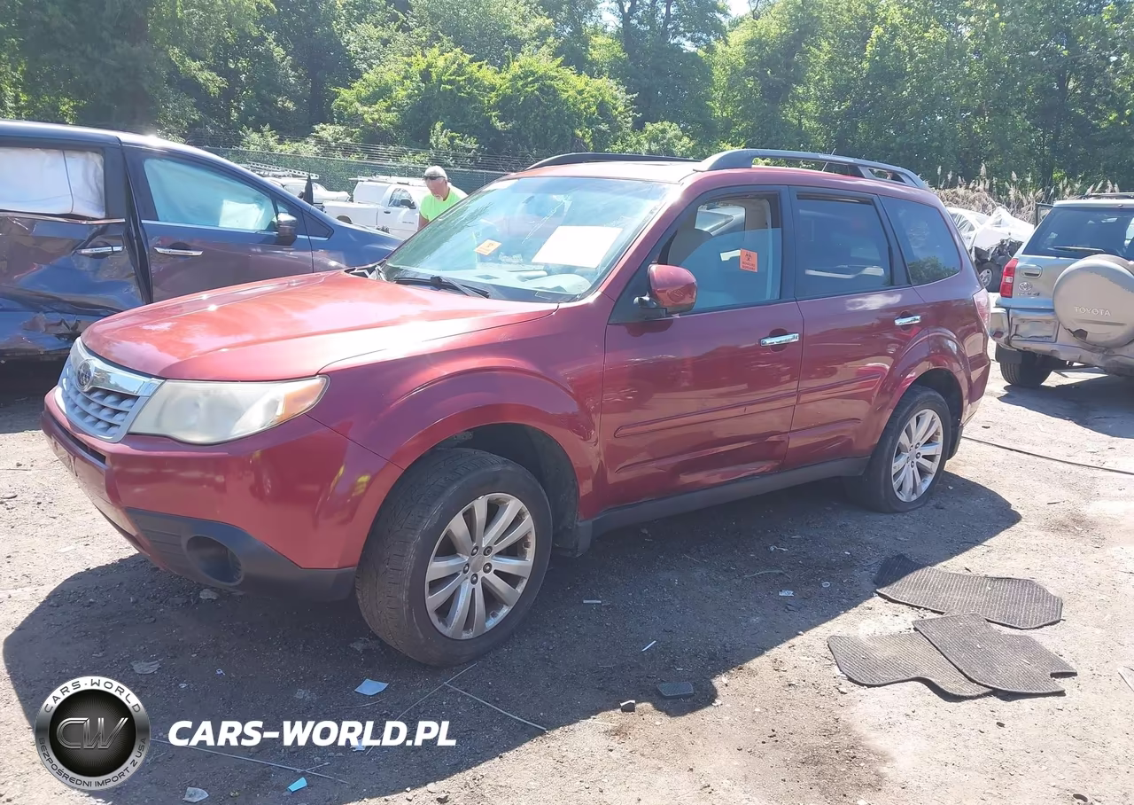 2011 Subaru Forester 2.5X Premium VIN:JF2SHADC2BH732521 - 2