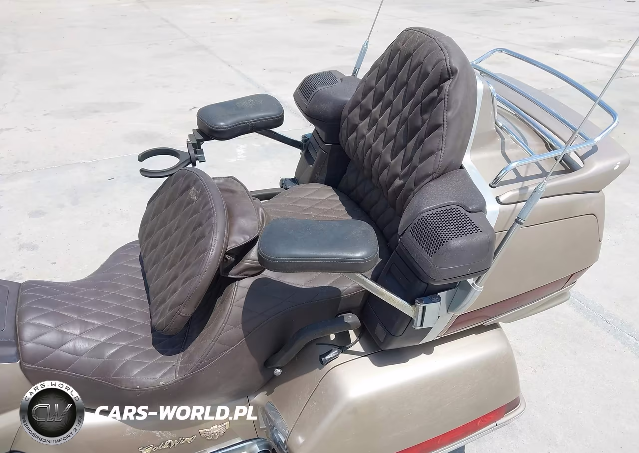 1988 HONDA GL1500 VIN:1HFSC220XJA010111 - 17
