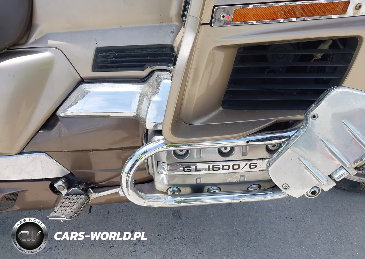 1988 HONDA GL1500 VIN:1HFSC220XJA010111 - 8
