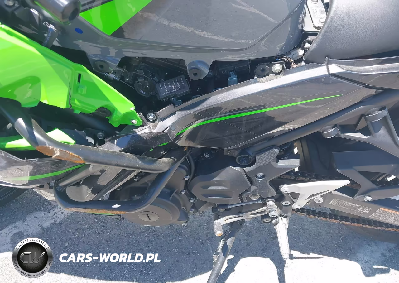 2019 Kawasaki Ex400 VIN:JKAEXKG17KDA36773 - 9