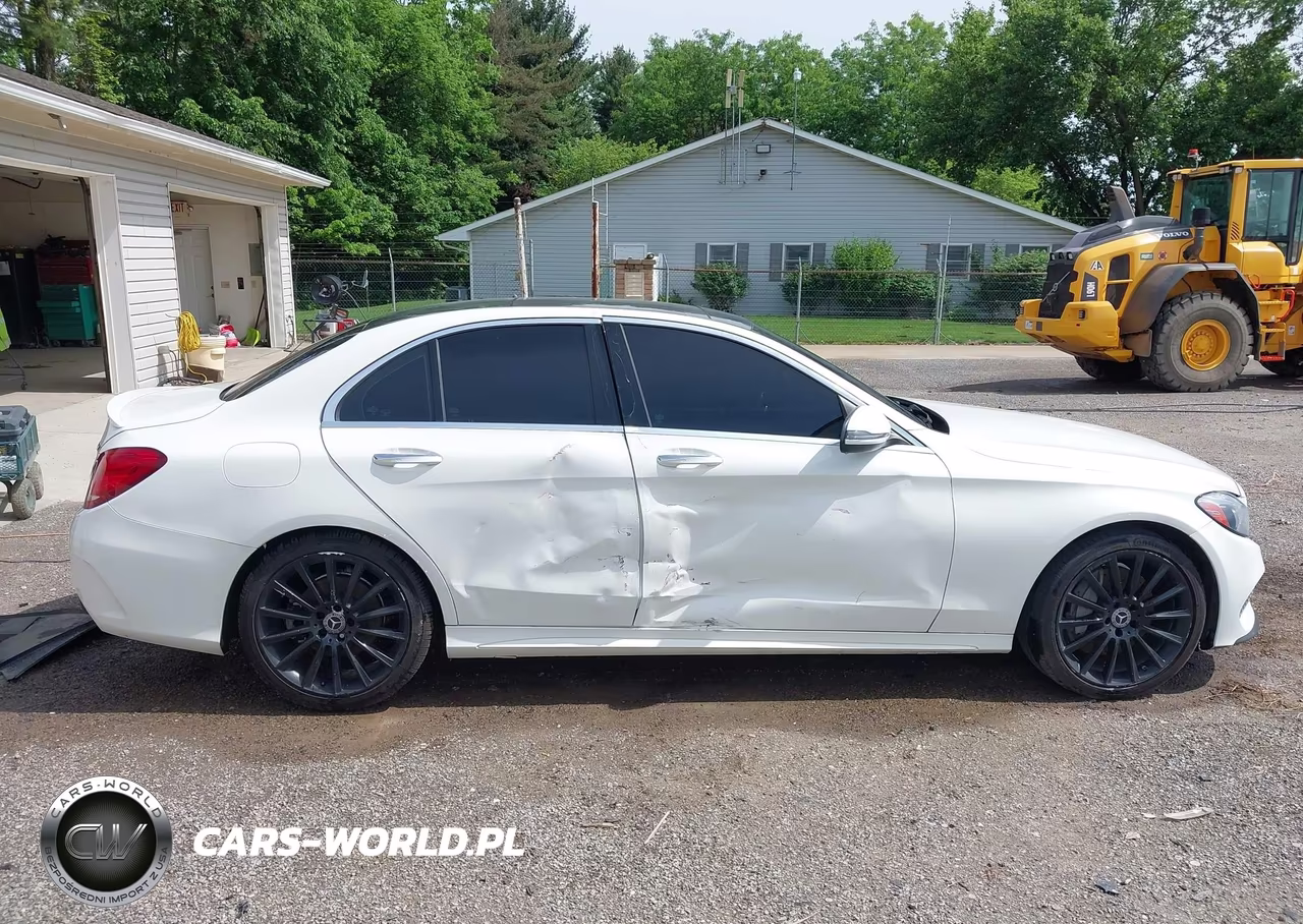 2017 Mercedes-Benz C 300 Sport VIN:55SWF4JBXHU225568 - 13