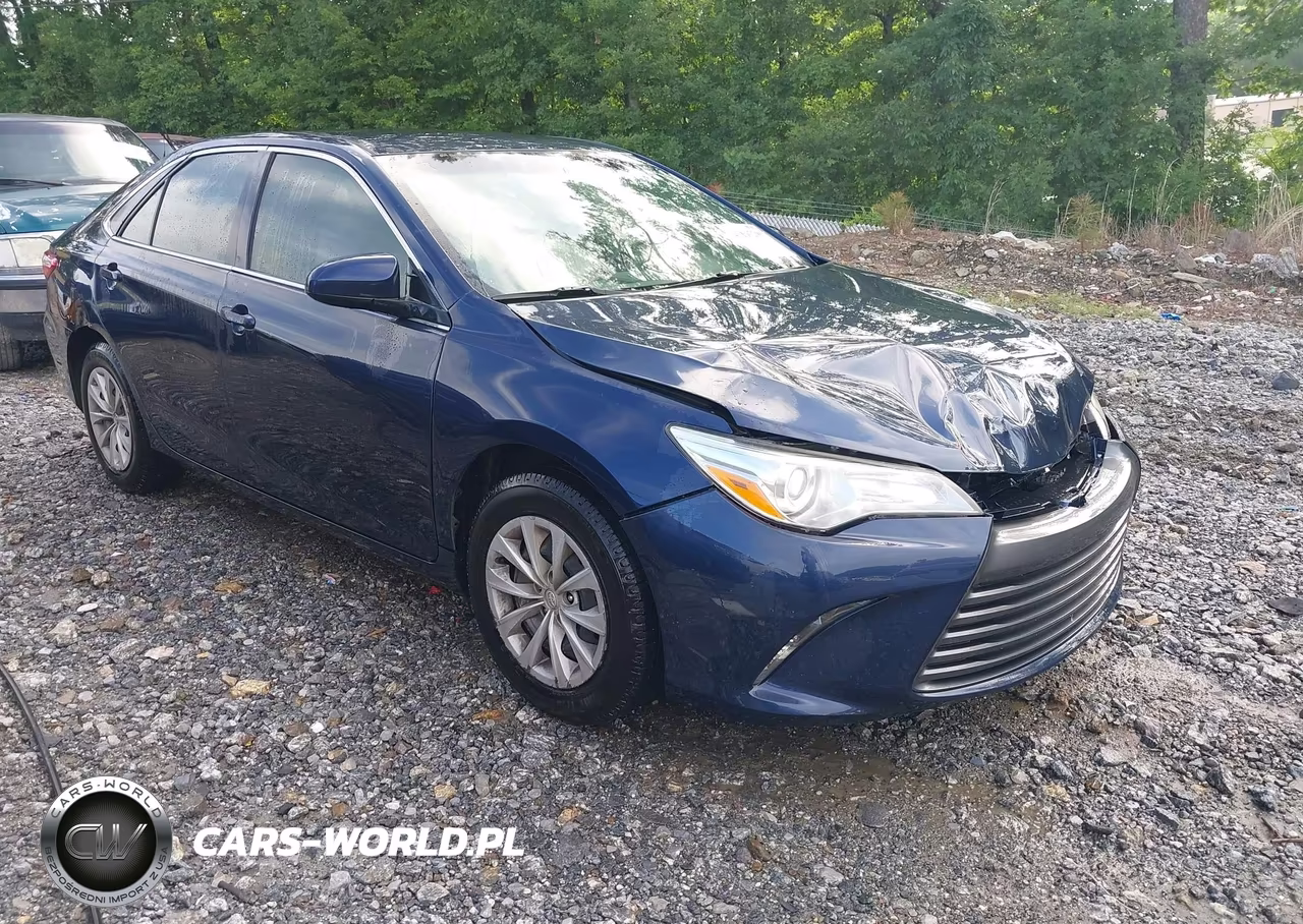 2015 Toyota Camry Le – zdjęcie 1 z 20