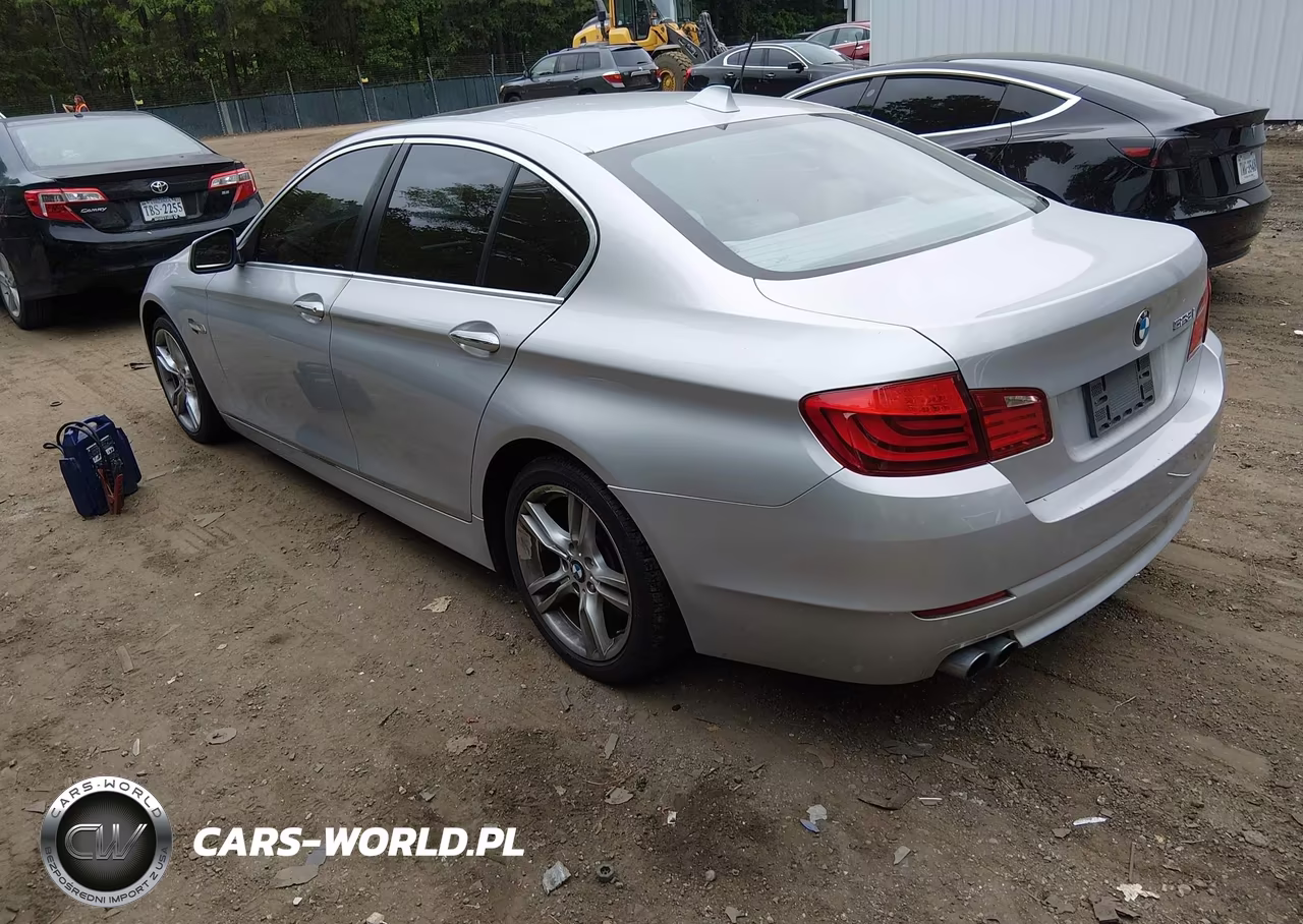 2011 BMW 528I VIN:WBAFR1C55BC737268 - 3