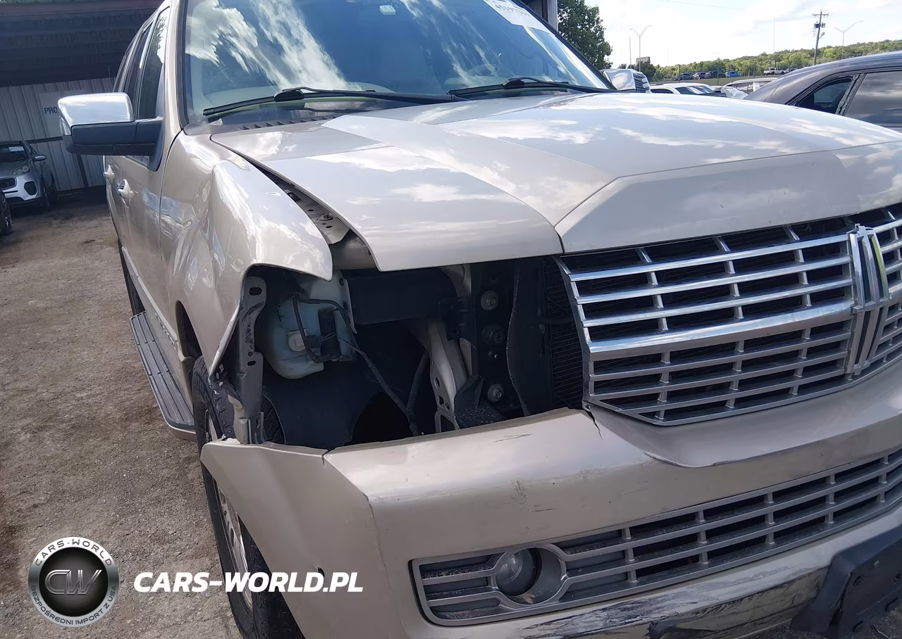 2007 Lincoln Navigator Ultimate VIN:5LMFU28557LJ10215 - 6