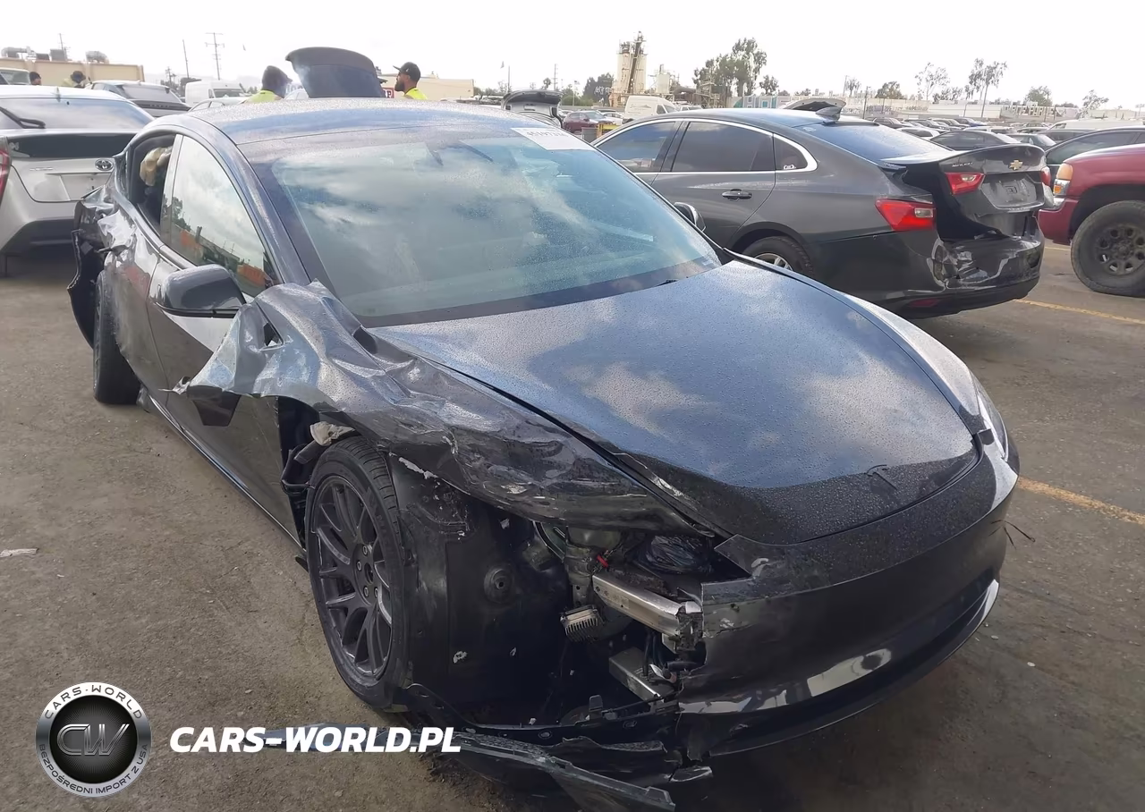 2026 Tesla Model 3 Premium Rear-Wheel Drive-Rear-Wheel Drive – zdjęcie 1 z 20