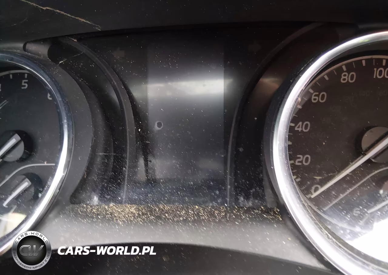 2019 Toyota Camry Le VIN:4T1B11HK3KU230530 - 16