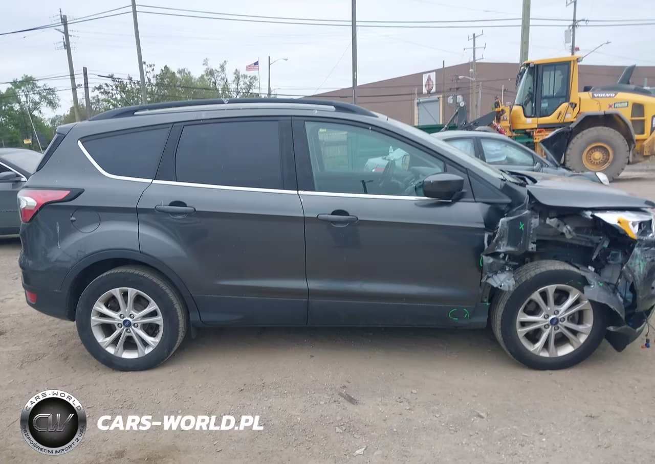 2018 Ford Escape Se VIN:1FMCU9GD4JUD35847 - 13