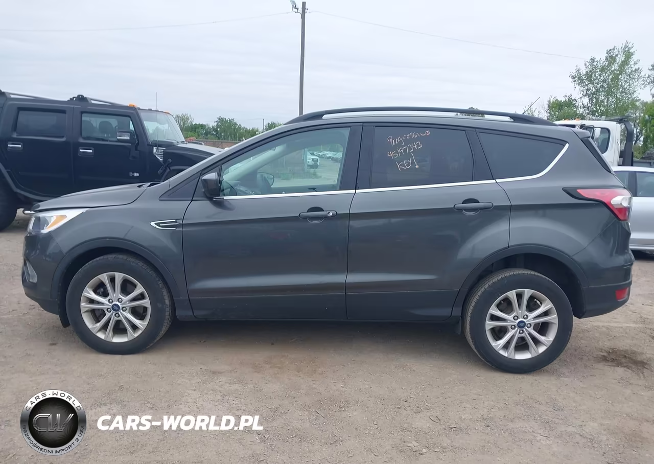 2018 Ford Escape Se VIN:1FMCU9GD4JUD35847 - 14