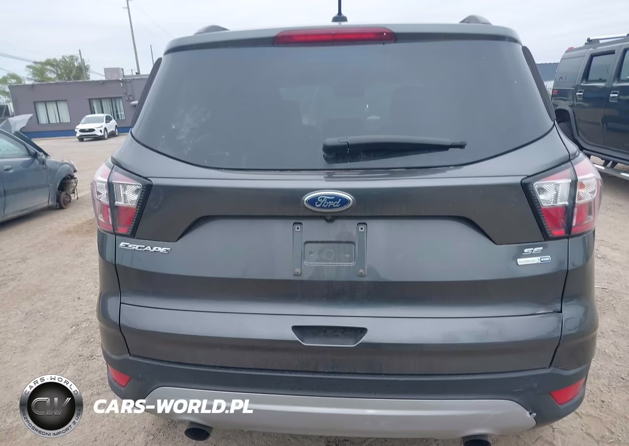 2018 Ford Escape Se VIN:1FMCU9GD4JUD35847 - 16