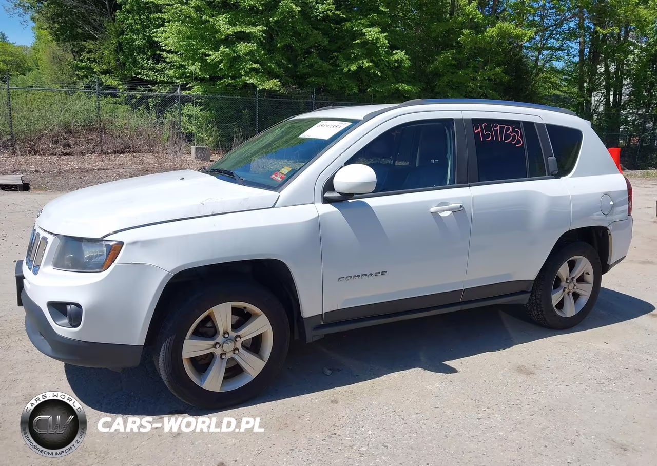 2014 Jeep Compass Latitude VIN:1C4NJDEB2ED784671 - 12