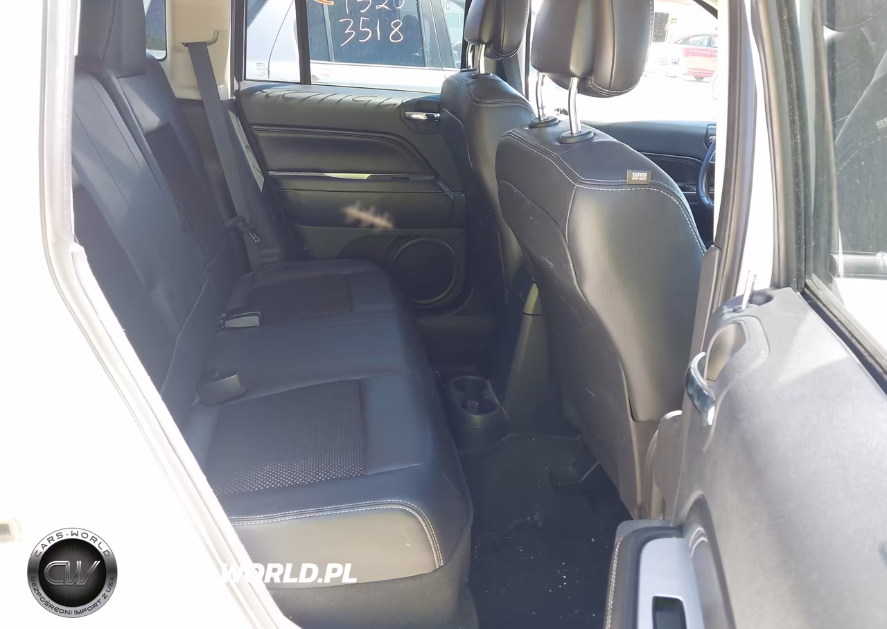 2014 Jeep Compass Latitude VIN:1C4NJDEB2ED784671 - 8