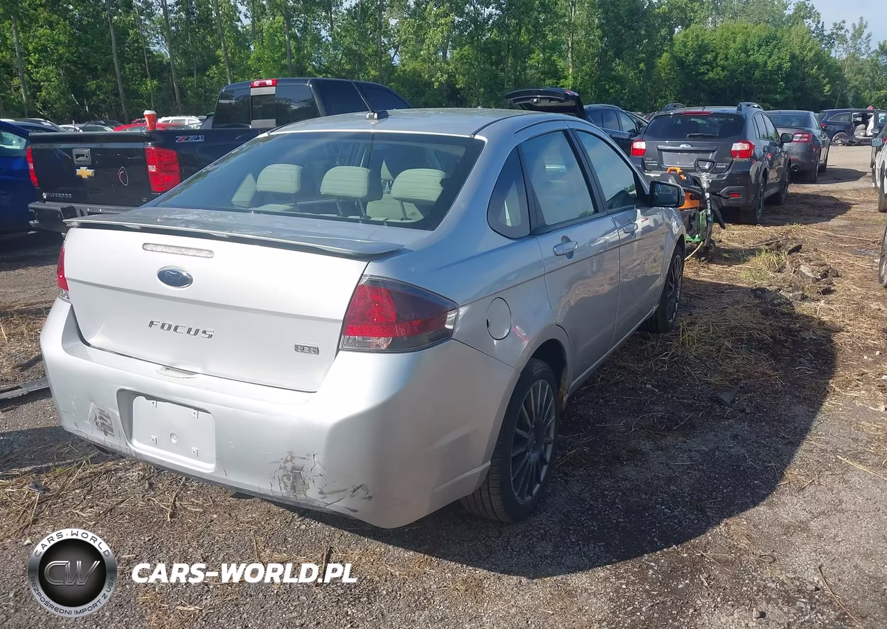 2010 Ford Focus Ses VIN:1FAHP3GNXAW191304 - 4