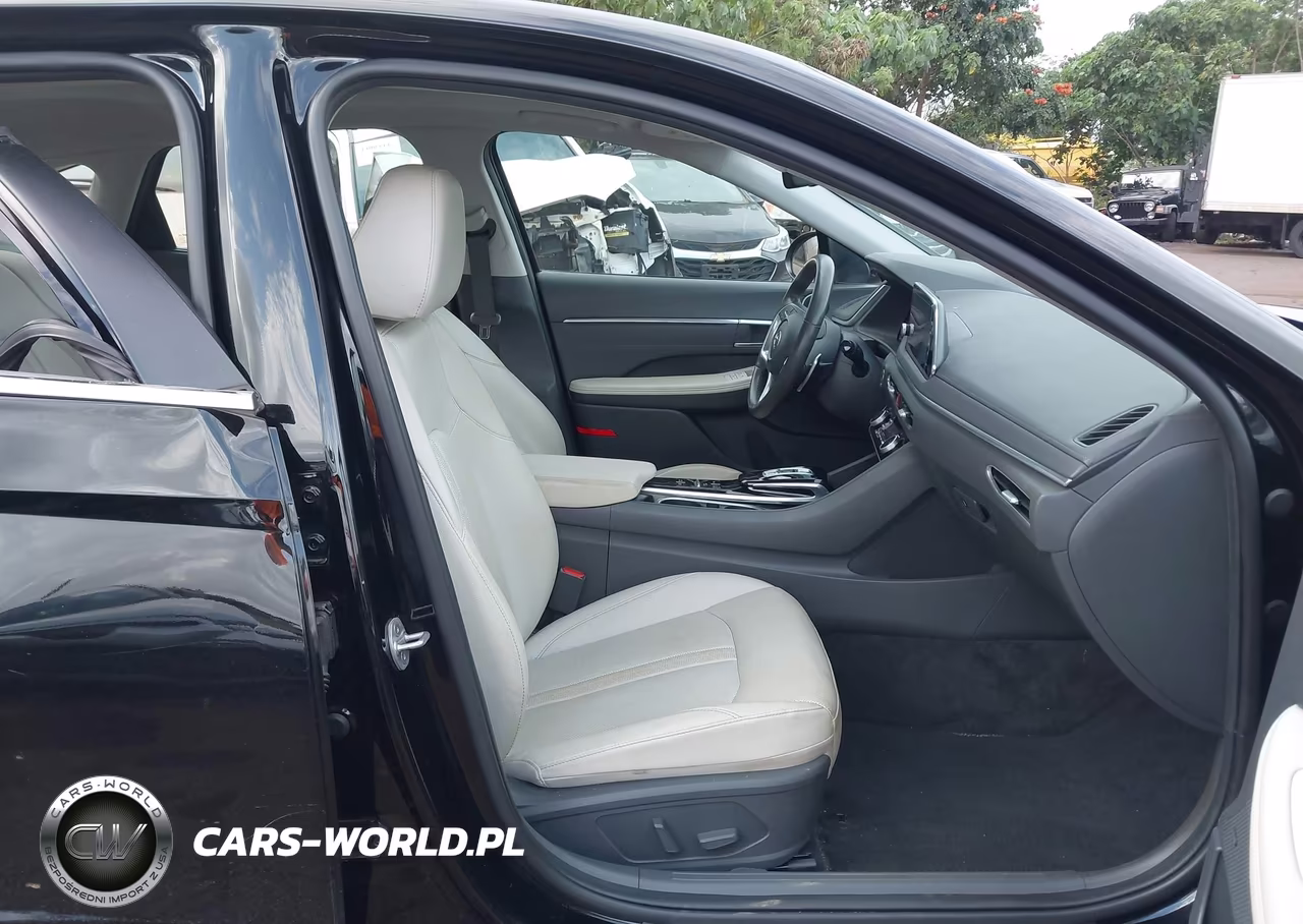 2023 Hyundai Sonata Hybrid Limited VIN:KMHL54JJ4PA054690 - 5