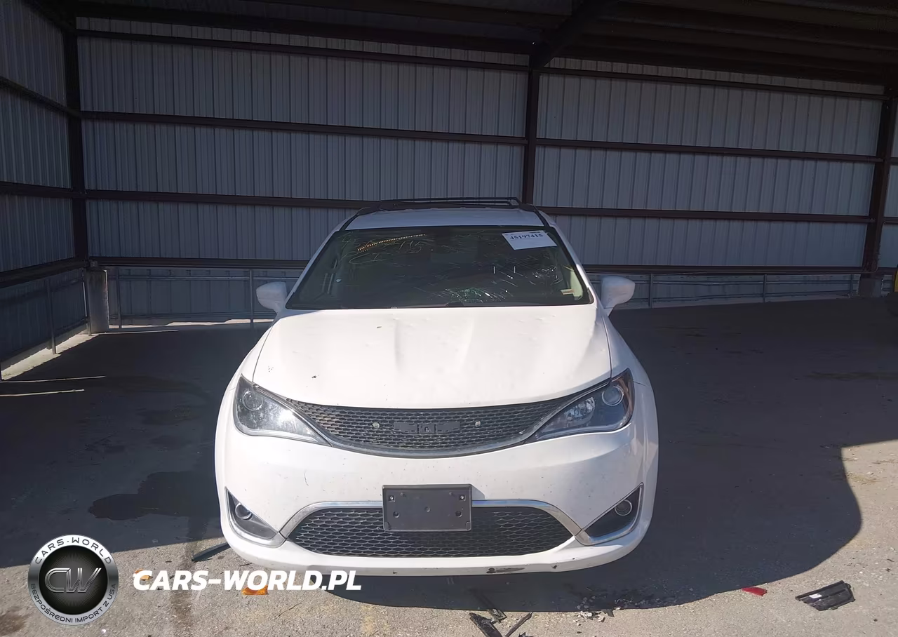 2019 Chrysler Pacifica Touring L VIN:2C4RC1BG5KR700751 - 12