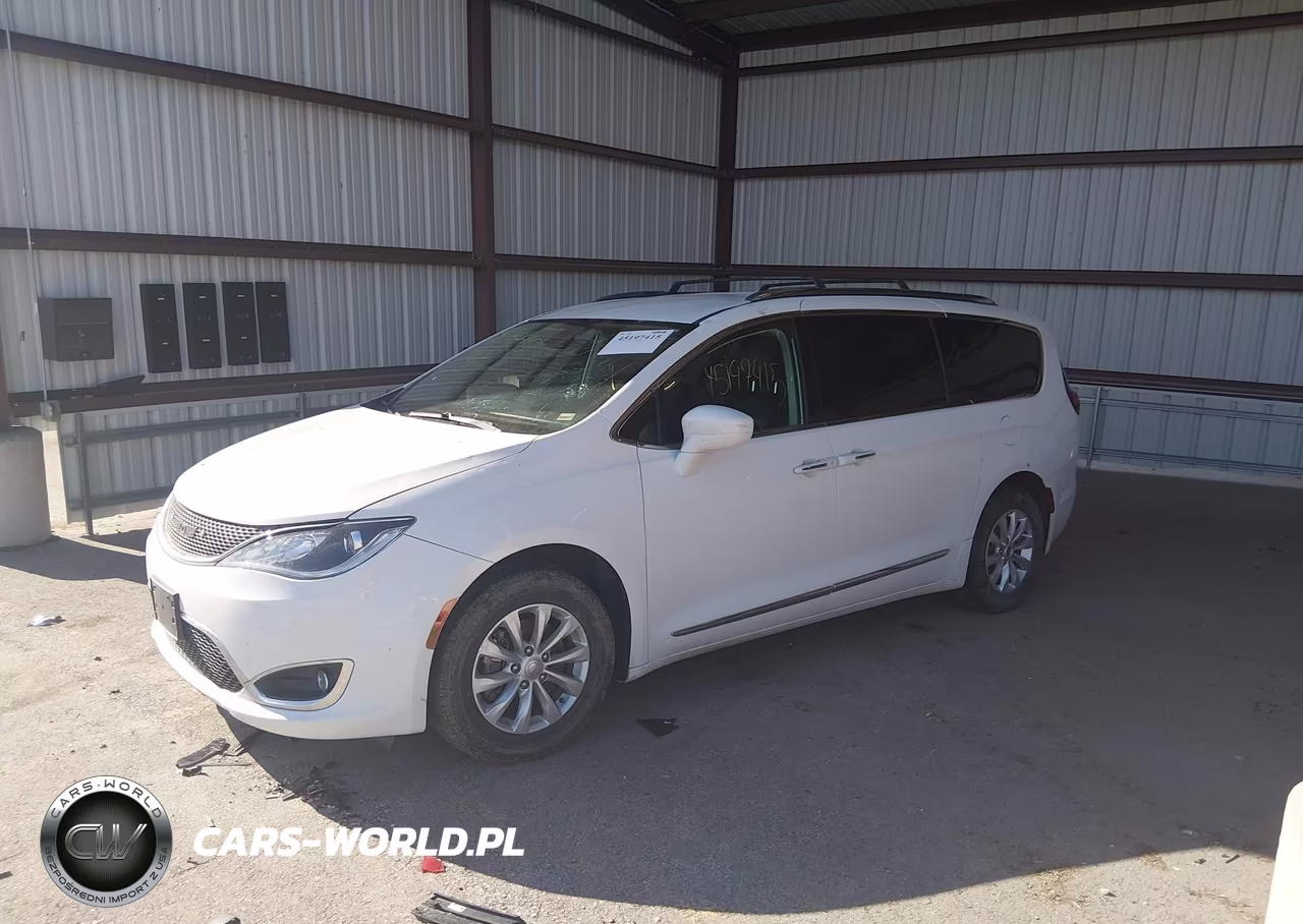 2019 Chrysler Pacifica Touring L VIN:2C4RC1BG5KR700751 - 2