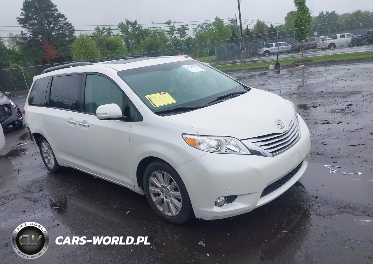 2014 Toyota Sienna Limited V6 7 Passenger