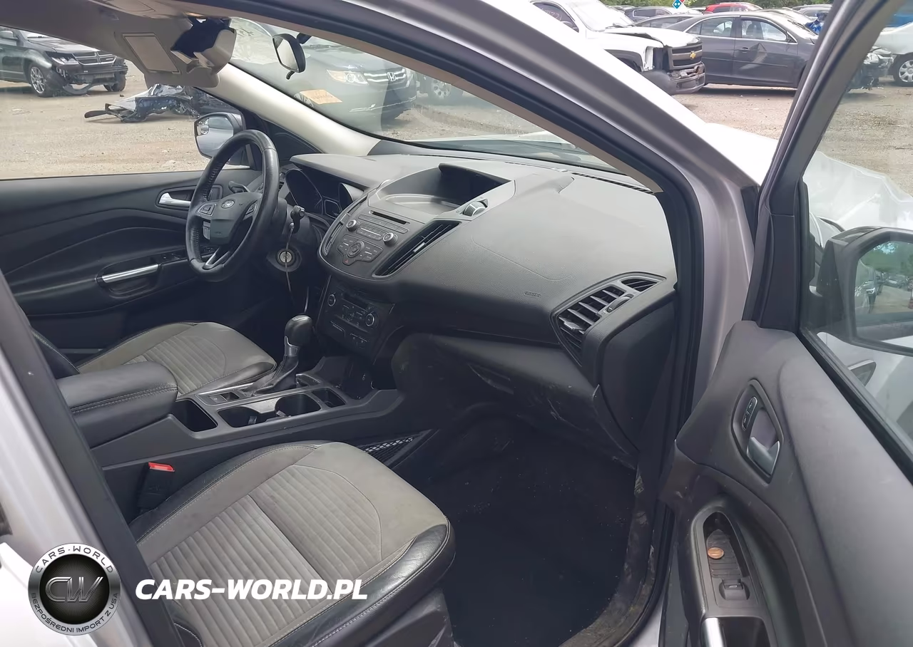 2017 Ford Escape Se VIN:1FMCU0GD4HUE52589 - 5