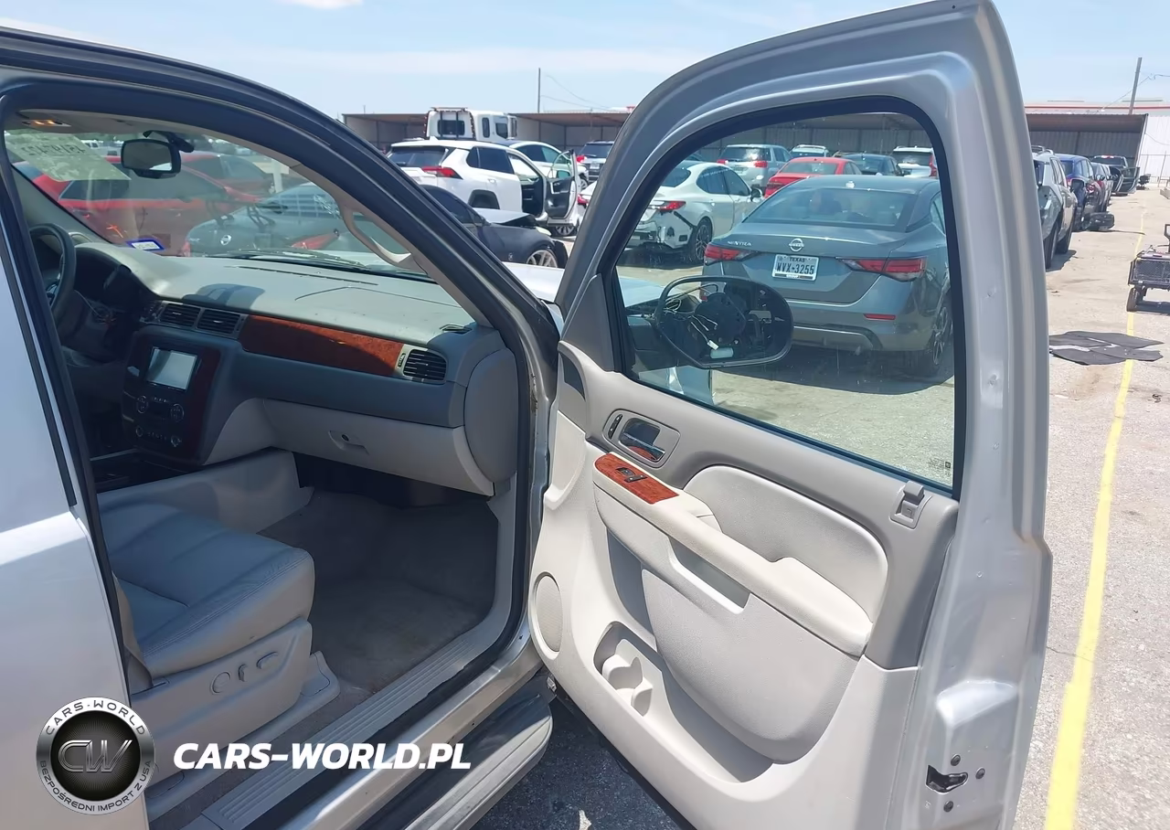 2010 Chevrolet Suburban 1500 Lt1 VIN:1GNUCJE0XAR222895 - 5