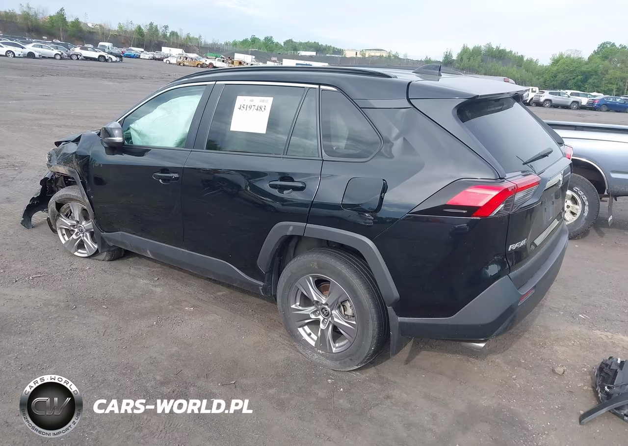2024 Toyota Rav4 Xle VIN:2T3P1RFV9RW424028 - 3