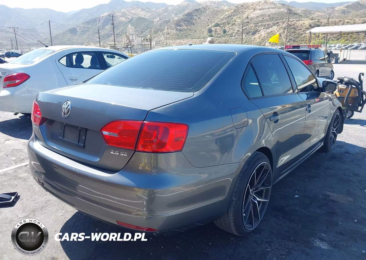 2011 Volkswagen Jetta 2.5L Se VIN:3VWDZ7AJ0BM389467 - 4