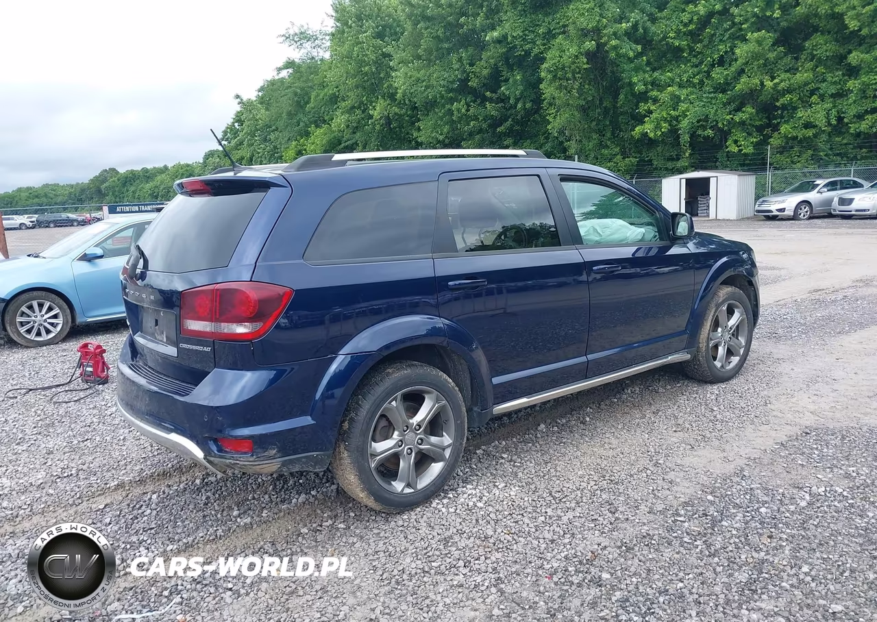 2017 Dodge Journey Crossroad Plus VIN:3C4PDCGB8HT594041 - 4