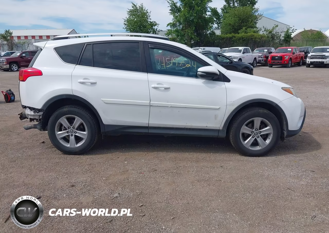 2015 Toyota Rav4 Xle VIN:2T3RFREVXFW381035 - 14