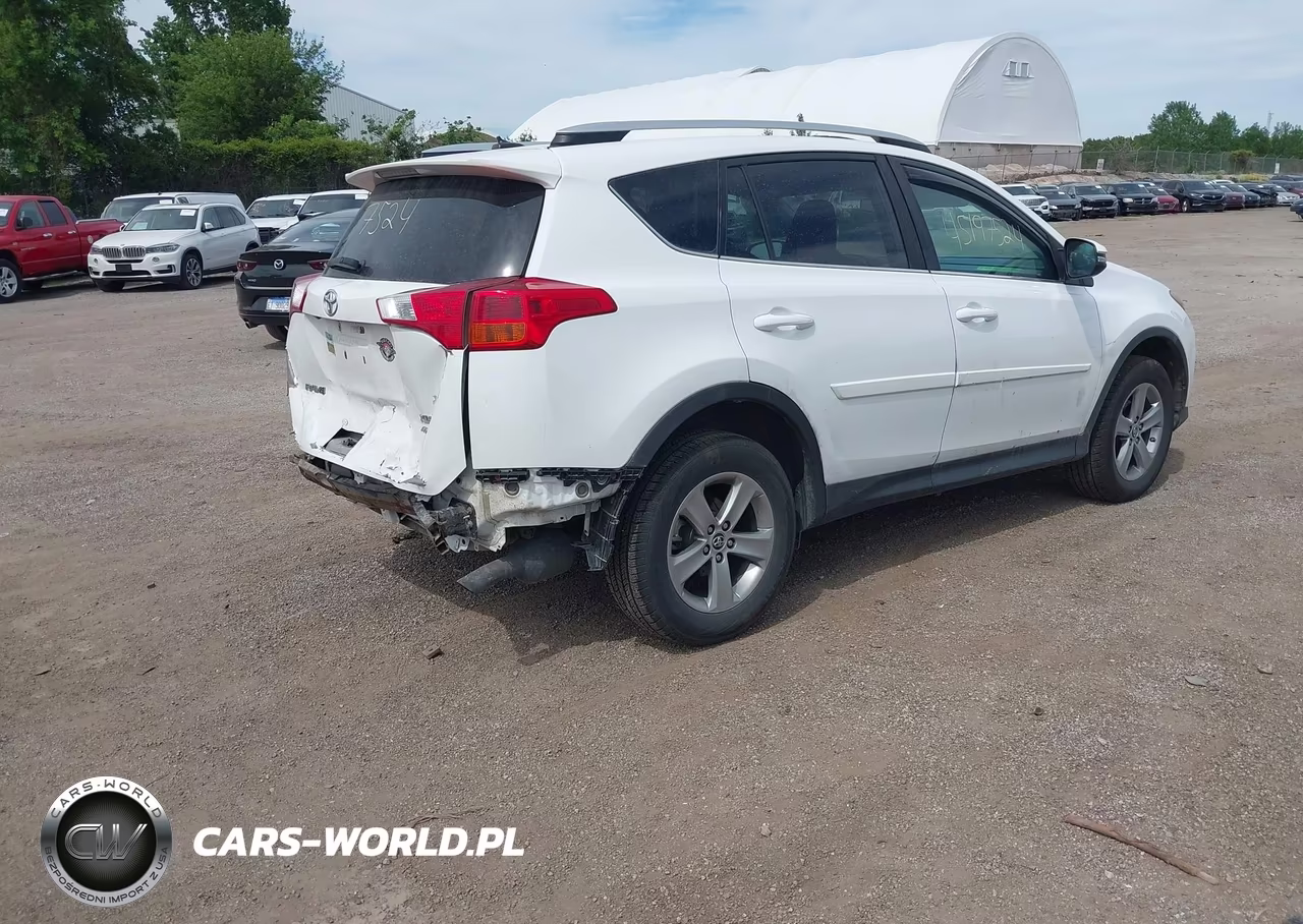 2015 Toyota Rav4 Xle VIN:2T3RFREVXFW381035 - 4