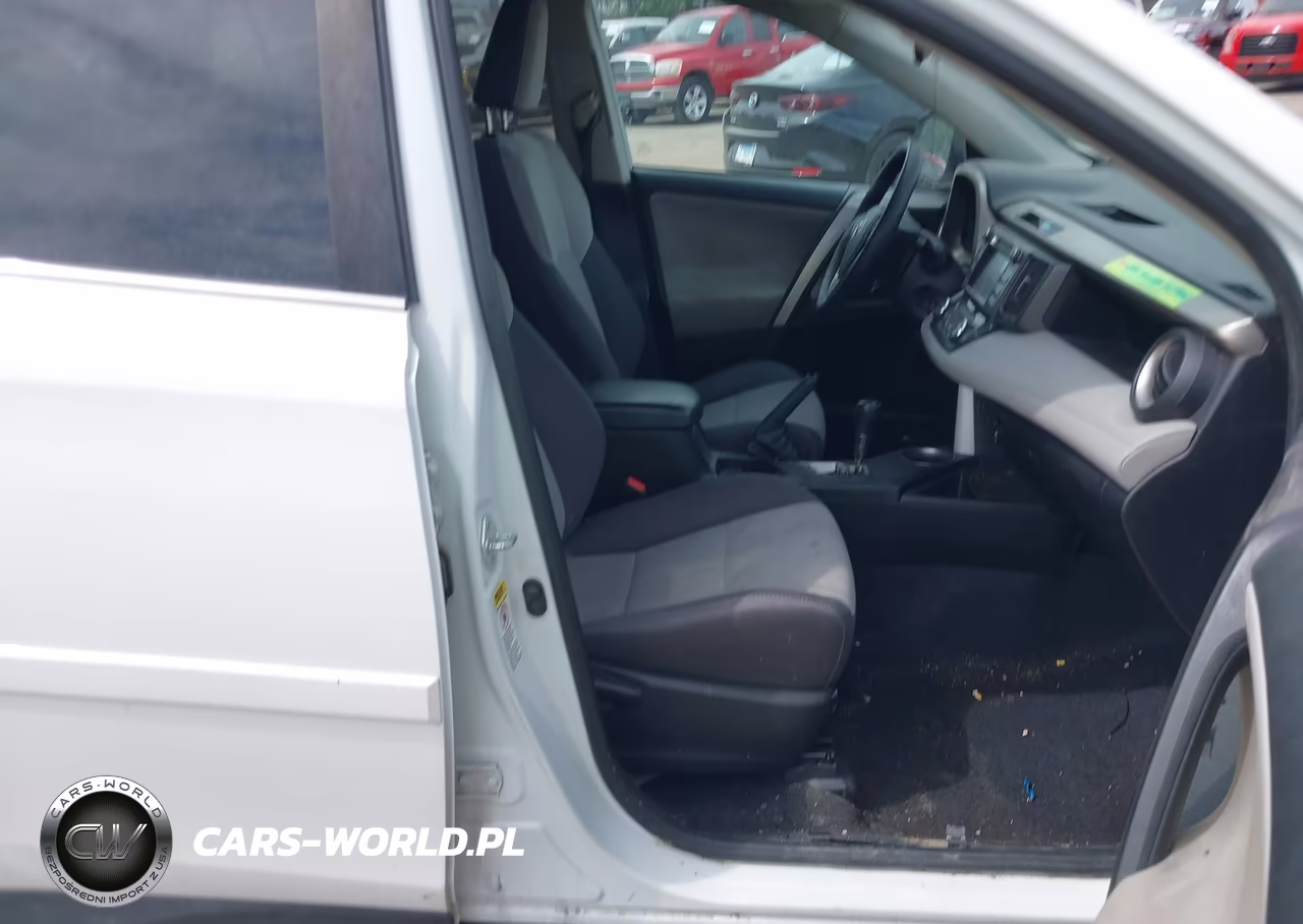 2015 Toyota Rav4 Xle VIN:2T3RFREVXFW381035 - 5