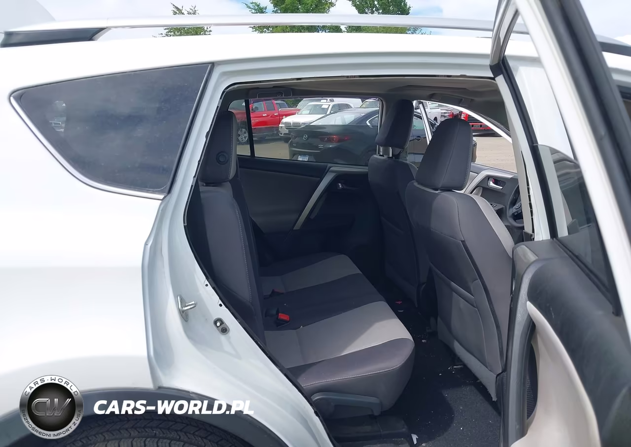 2015 Toyota Rav4 Xle VIN:2T3RFREVXFW381035 - 8