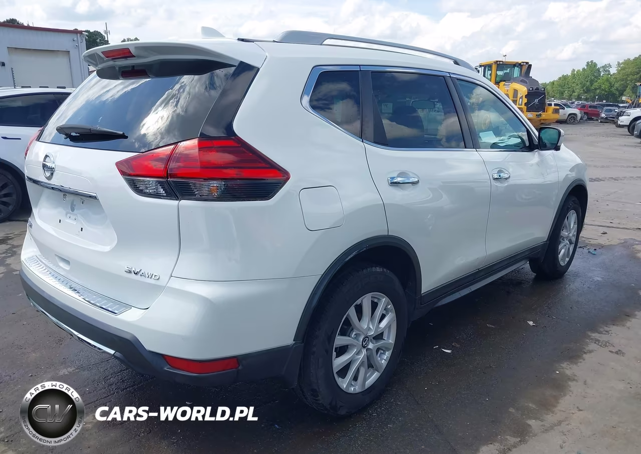 2017 Nissan Rogue Sv VIN:5N1AT2MV8HC767629 - 4