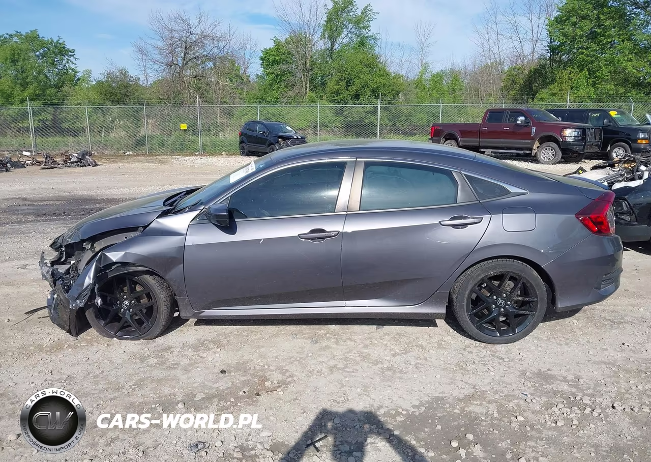 2019 Honda Civic Sport VIN:2HGFC2F82KH596612 - 13