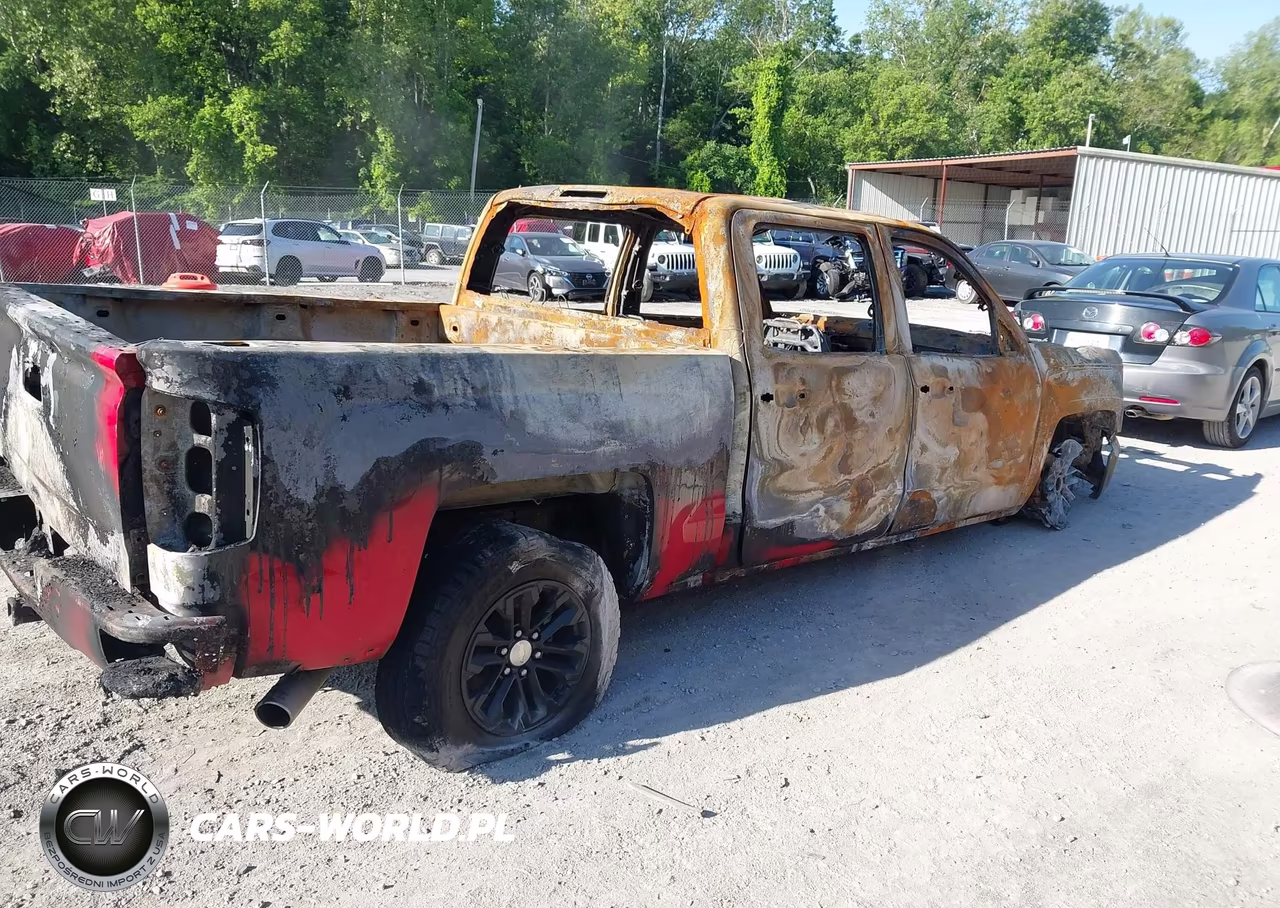 2018 Chevrolet Silverado 1500 2Lt VIN:3GCUKREC0JG351359 - 4