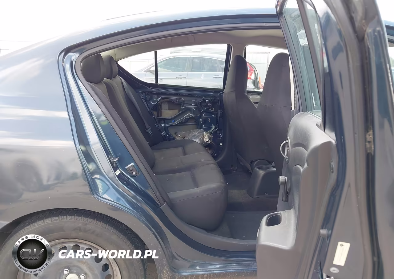 2016 Nissan Versa 1.6 S VIN:3N1CN7AP8GL818577 - 8