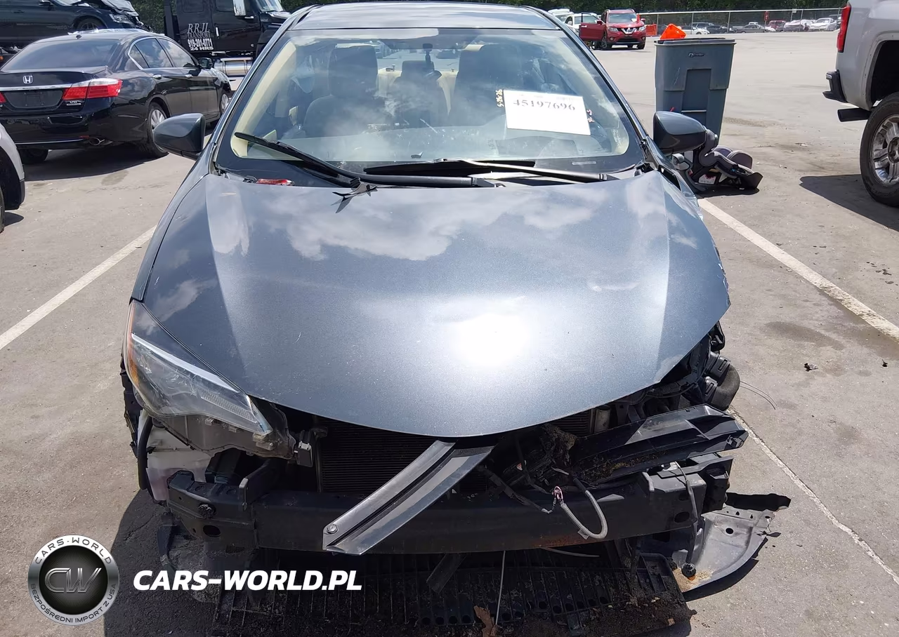 2018 Toyota Corolla Le VIN:2T1BURHE1JC995543 - 13