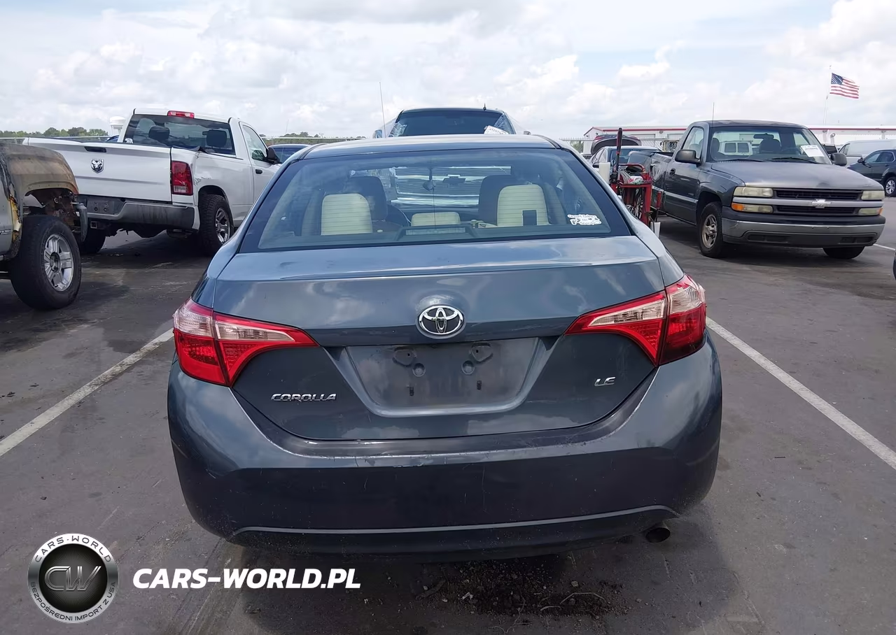2018 Toyota Corolla Le VIN:2T1BURHE1JC995543 - 17