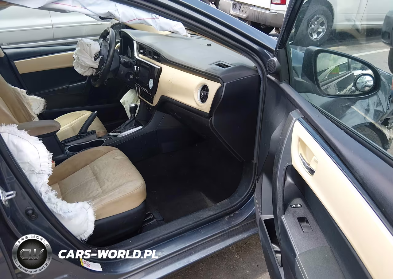 2018 Toyota Corolla Le VIN:2T1BURHE1JC995543 - 5