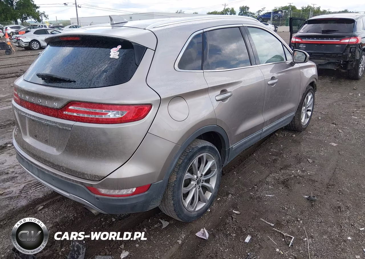 2019 Lincoln Mkc Select VIN:5LMCJ2C9XKUL04232 - 4