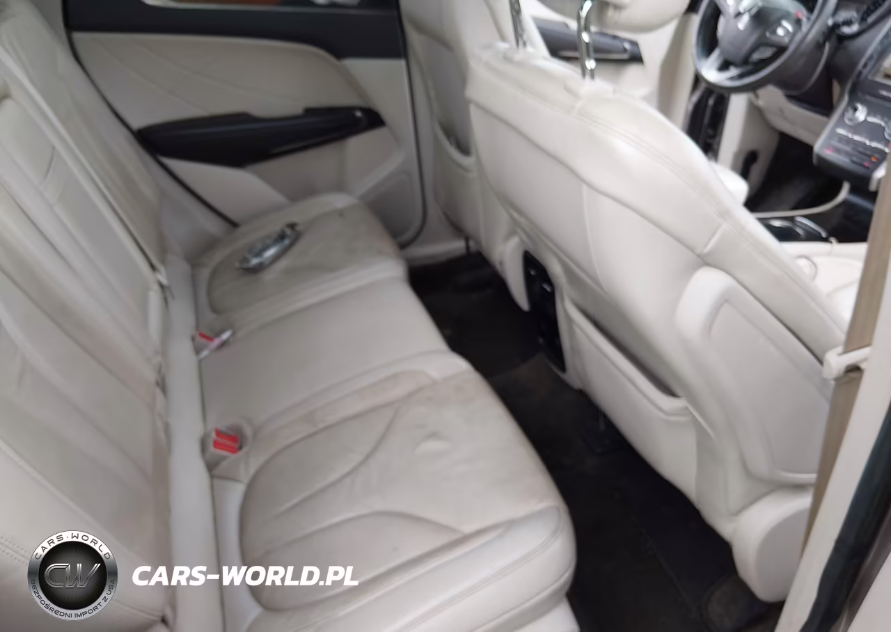 2019 Lincoln Mkc Select VIN:5LMCJ2C9XKUL04232 - 8