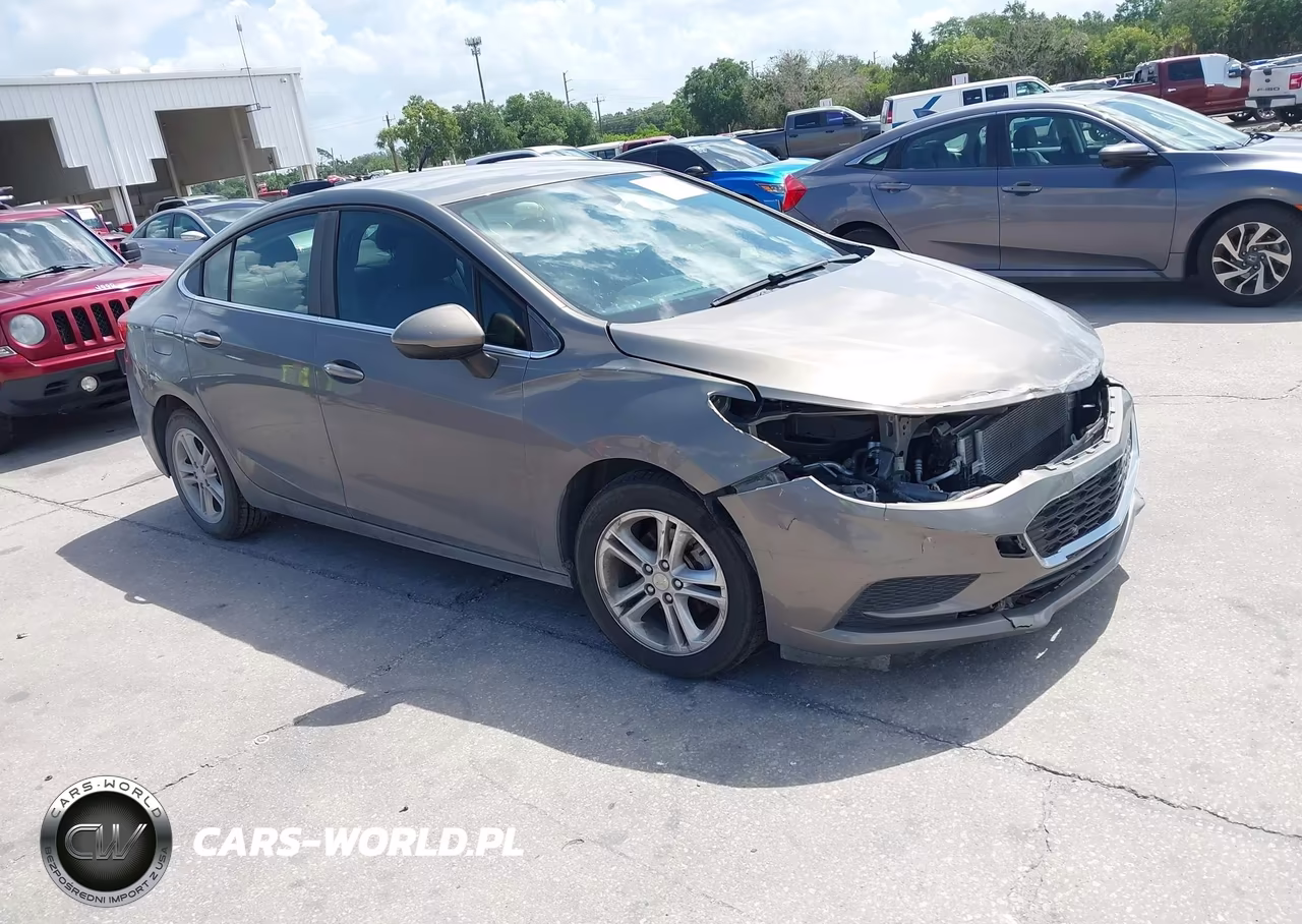 2018 Chevrolet Cruze Lt Auto – zdjęcie 1 z 17