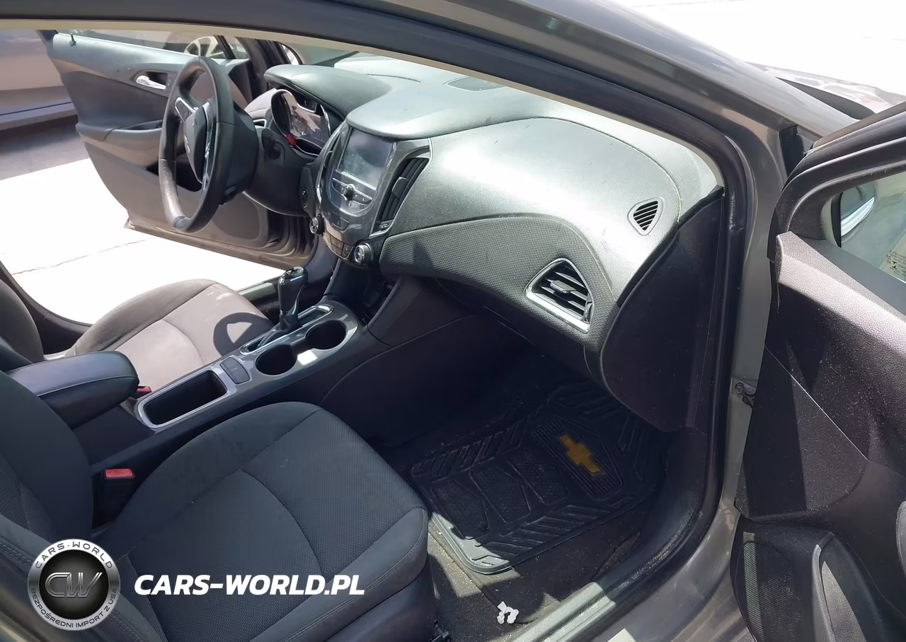 2018 Chevrolet Cruze Lt Auto VIN:1G1BE5SM8J7244309 - 5