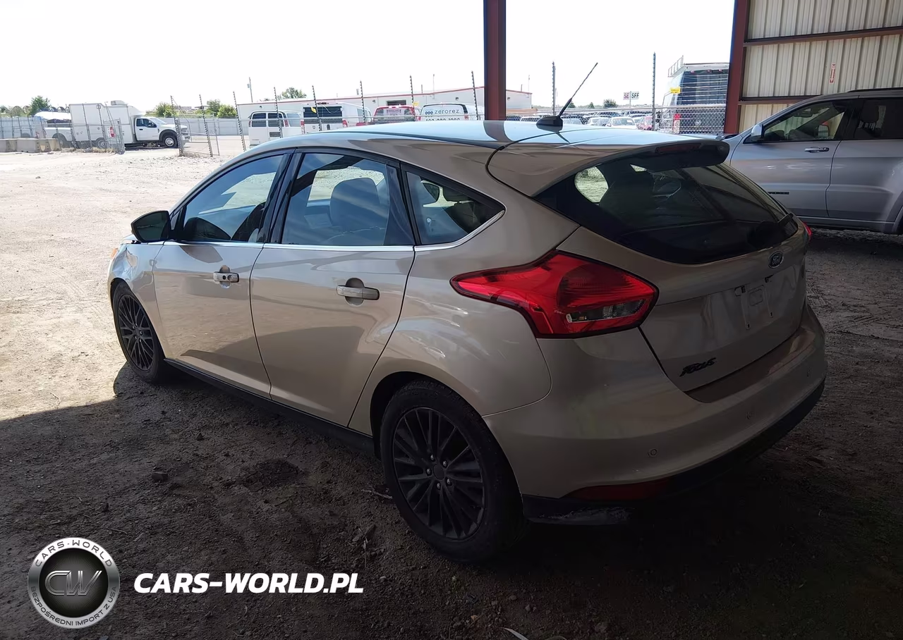 2017 Ford Focus Titanium VIN:1FADP3N25HL240461 - 3